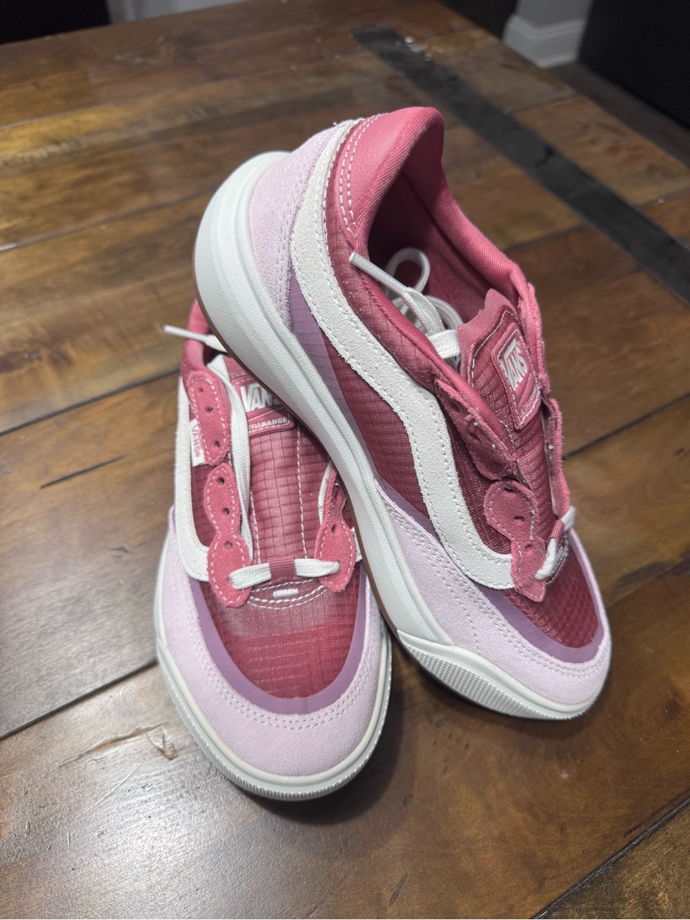 Vans Pink Ultrarange 2.0 6 men’s 7.5 women’s NWT NIB